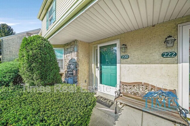 Foto del edificio - 220 Westridge Pl N