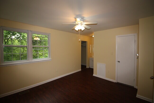 Foto del edificio - BEAUTIFUL HOME IN GLEN BURNIE!! COMPLETELY REMODELED! GORGEOUS!!!
