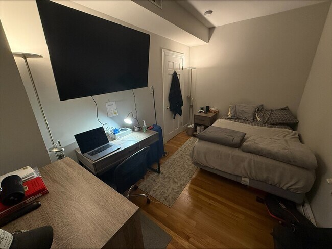 Foto del edificio - 868 E 2nd St