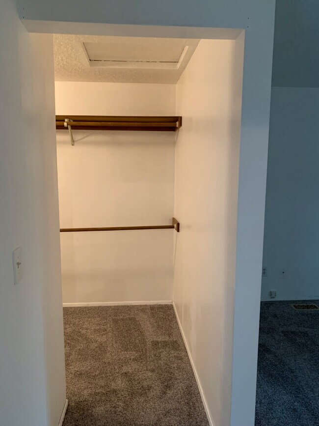 armario vestidor - 15177 SW Barcelona Way