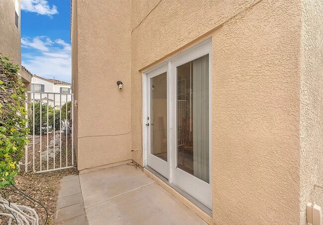 Foto del edificio - 7765 Hampton Park Ln