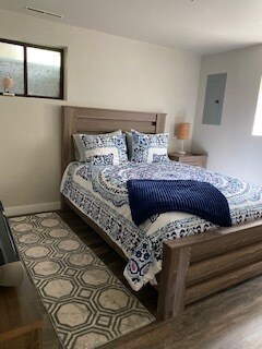 Foto del edificio - 6170 Castlewood Ln