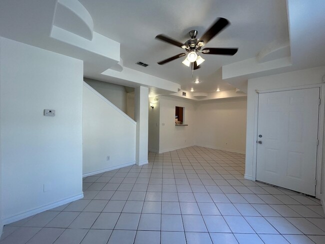 Foto del edificio - 1000 Ranchway Dr