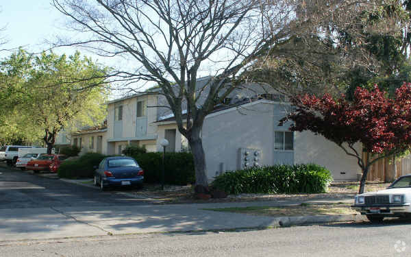 Foto del edificio - 1050 Elm St