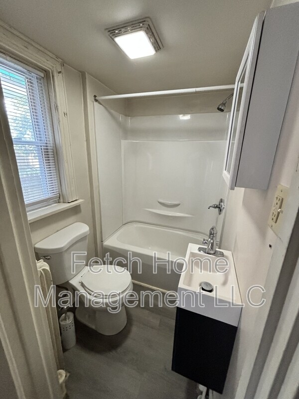 Foto del edificio - 441 W Orange St