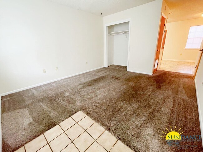 Building Photo - Great 2 Bedroom Townhouse in Fort Walton