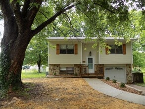 Building Photo - 115 Belmont Dr