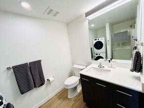 Building Photo - DOCK 59 APARTMENTS