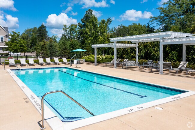 Piscina - Centerra Pointe