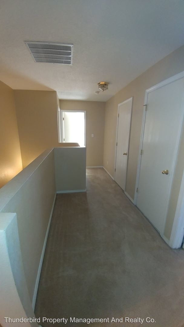 Building Photo - 653 Troon Dr SE