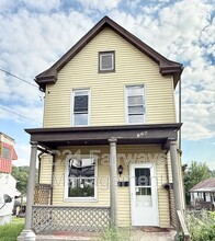 Building Photo - 726 Waddell Ave