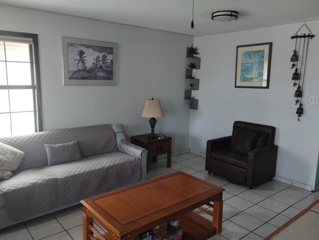 Building Photo - 103 E Capricorn Dr