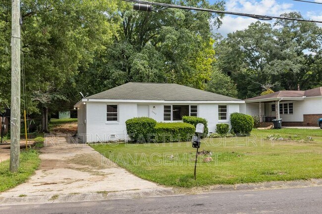 Building Photo - 1129 Camellia Rd