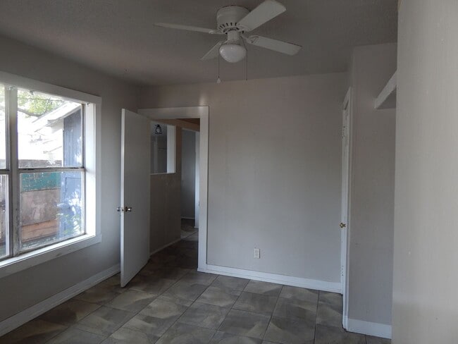 Foto del edificio - 3210 SW 4th Ave