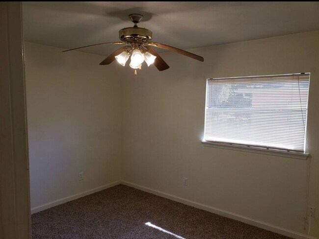 Foto del edificio - 1205 Clay St