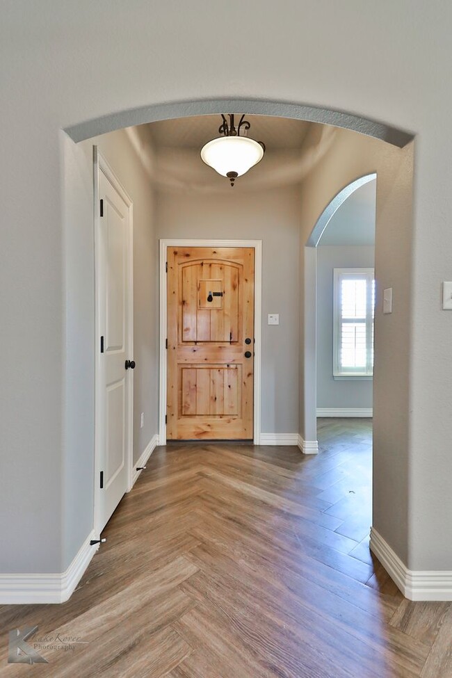 Foto del edificio - 3/2/2 in Butterfield Meadows!