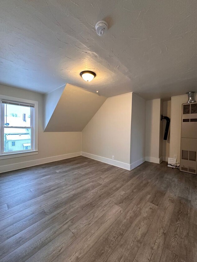 Foto principal - 248 N Franklin St