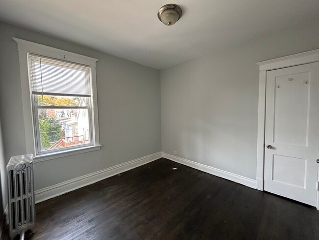 Building Photo - 2548 N Kildare Ave