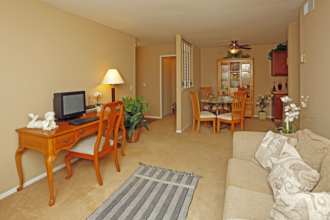 Interior Photo - Round Hill Apartments