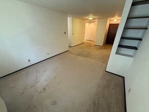 Building Photo - 425 E Henry Clay St