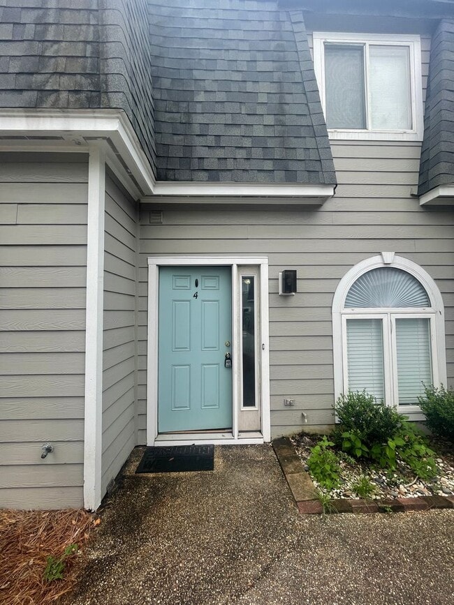 Building Photo - 6328 Wrightsville Ave