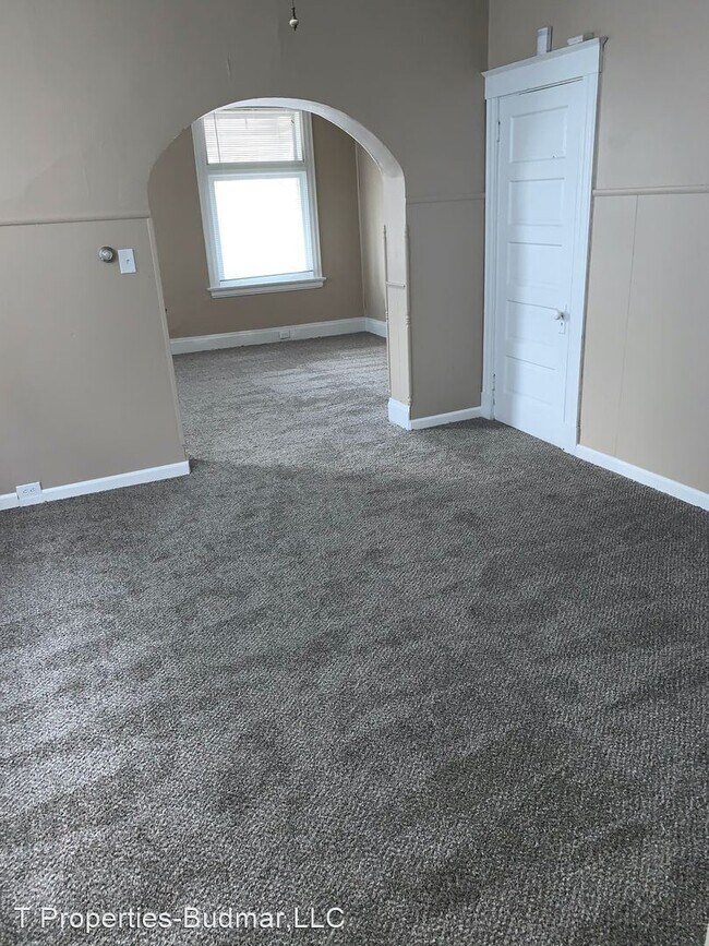 Building Photo - 3 br, 1.5 bath House - 3742 Mayfield Ave
