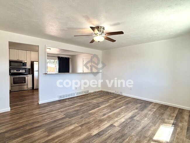 Foto del edificio - 7465 Kendall St