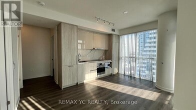 Building Photo - 225 Commerce St