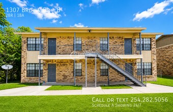 Building Photo - 1307 Brown Dr