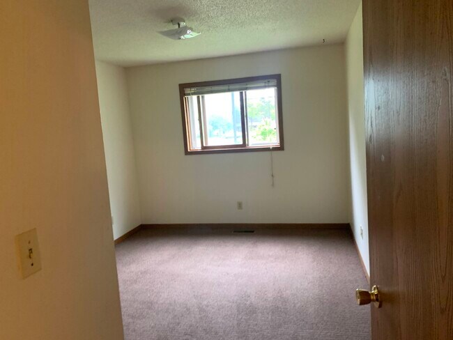 Foto del edificio - 722 Menomonie St