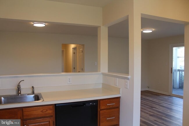 Building Photo - 9266 Chapman Oak Dr