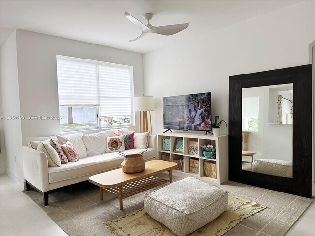 Building Photo - 11018 Legacy Dr