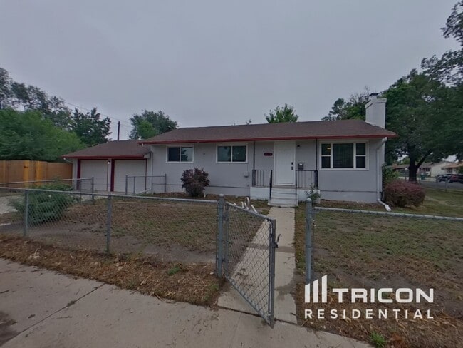 Building Photo - 1231 Bennett Ave