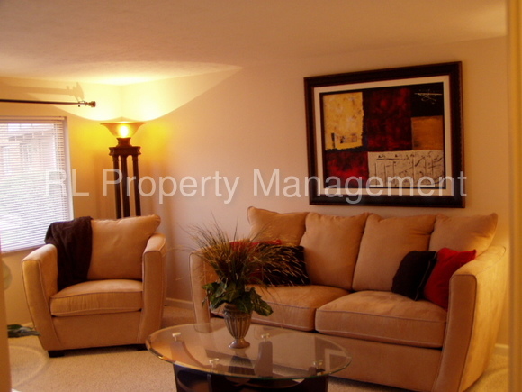 Building Photo - 3985 Brookshire Ct