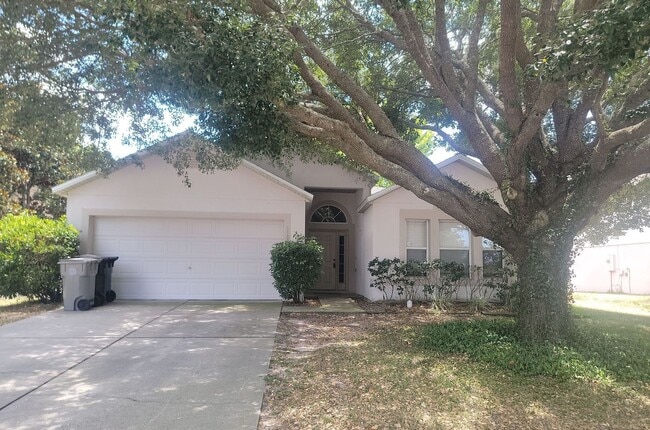 Beautiful 4/2 with 2 Car Garage in the Wek... - Beautiful 4/2 with 2 Car Garage in the Wek... House