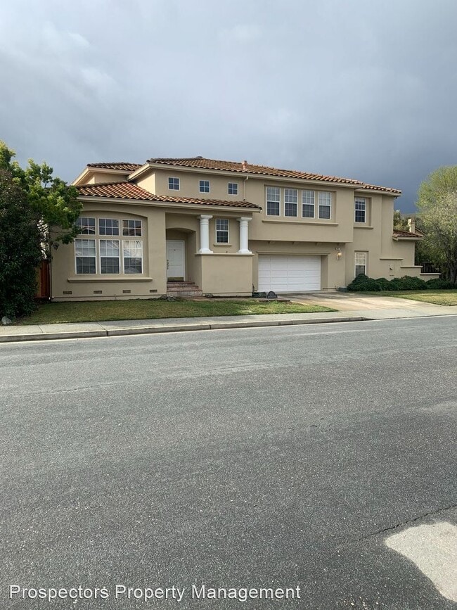 Building Photo - 4 br, 2.5 bath House - 255 Berkshire Dr