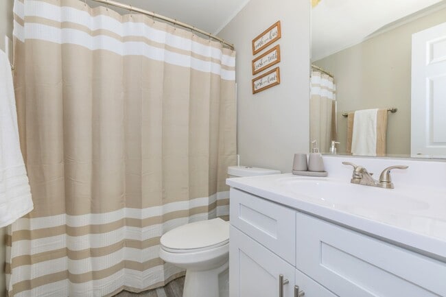 Interior Photo - TOWNHOMES AT BLENDON