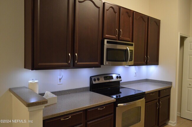 Building Photo - 13864 Herons Landing Way