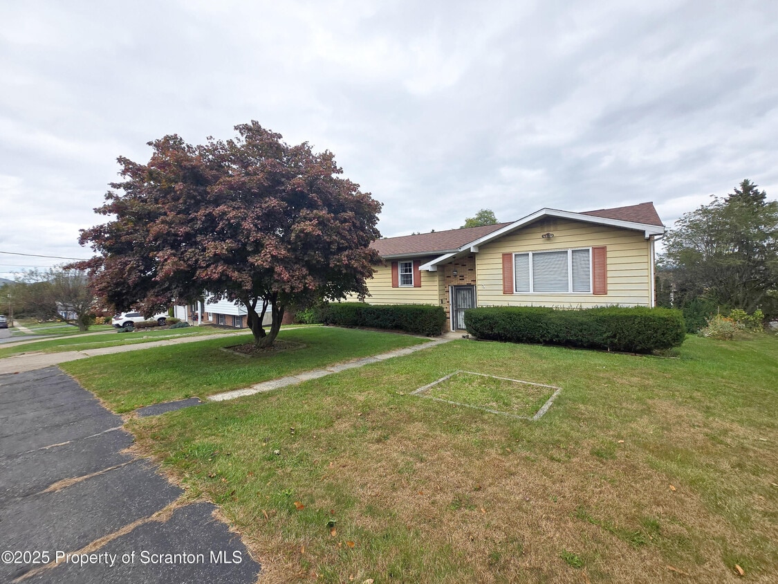 Foto principal - 925 Jessup Ave