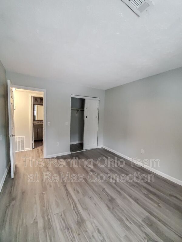 Foto del edificio - 884 S Spring Rd