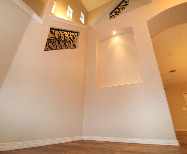 Building Photo - 2144 Robert Drennan Pl