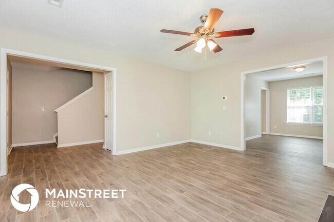 Foto del edificio - 934 Grassy Patch Ln