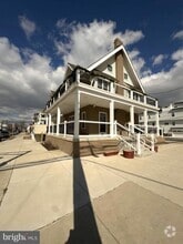 Building Photo - 29 S Weymouth Ave