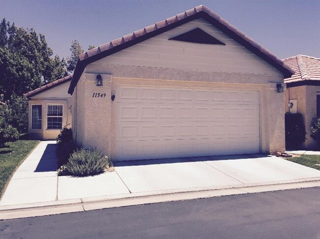Building Photo - 11549 Park Ln