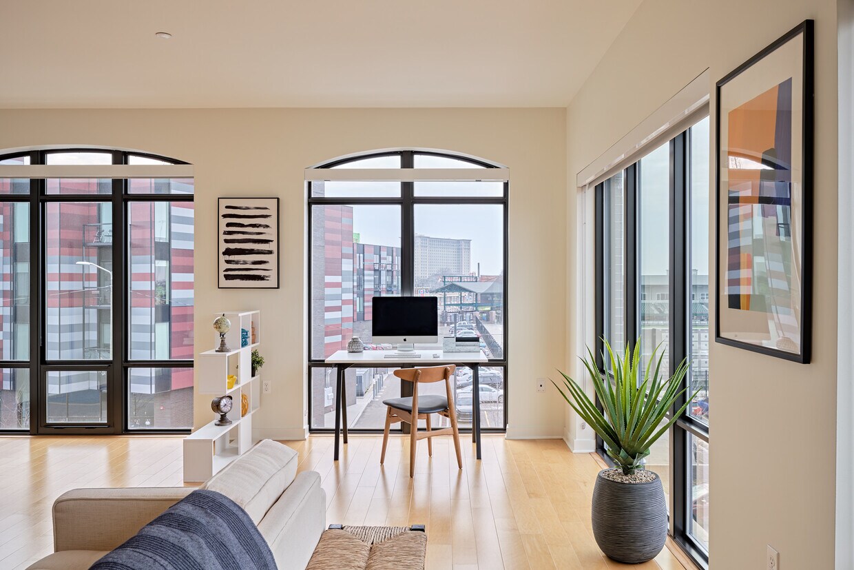 Foto principal - 2100 Trumbull St