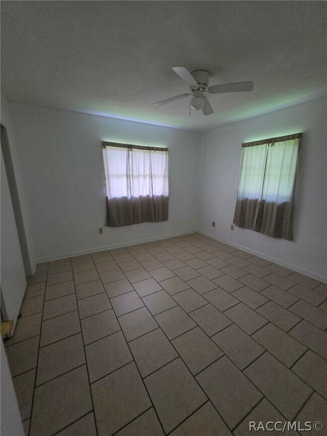 Foto del edificio - 6106 E Calico Ln