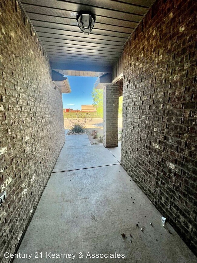 Building Photo - 3 br, 2 bath House - 10008 Urbana Ave