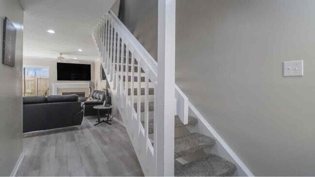 Foto del edificio - 6701 Dickens Ferry Rd