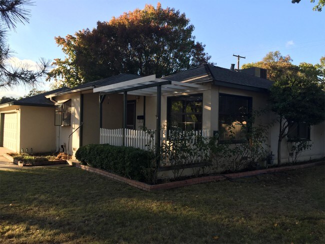 Building Photo - 1501 Del Mar Ave