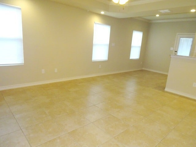 Building Photo - 7010 Lakeview Dr.